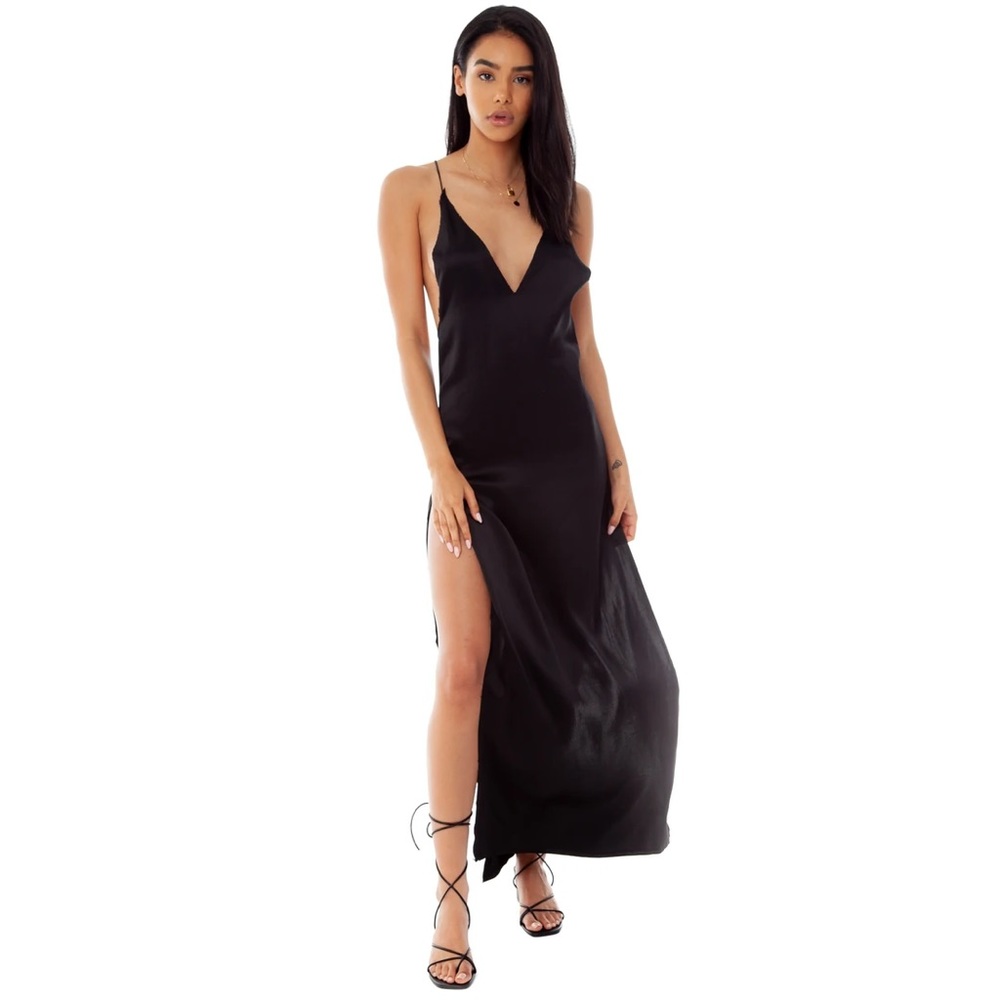 Are you am I black dress with slit